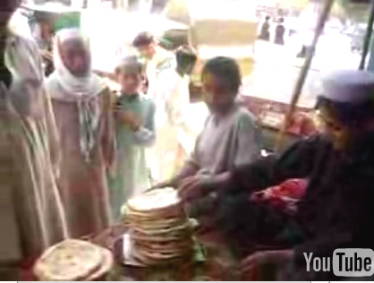 Making Bread Or Naan In Peshawar Video